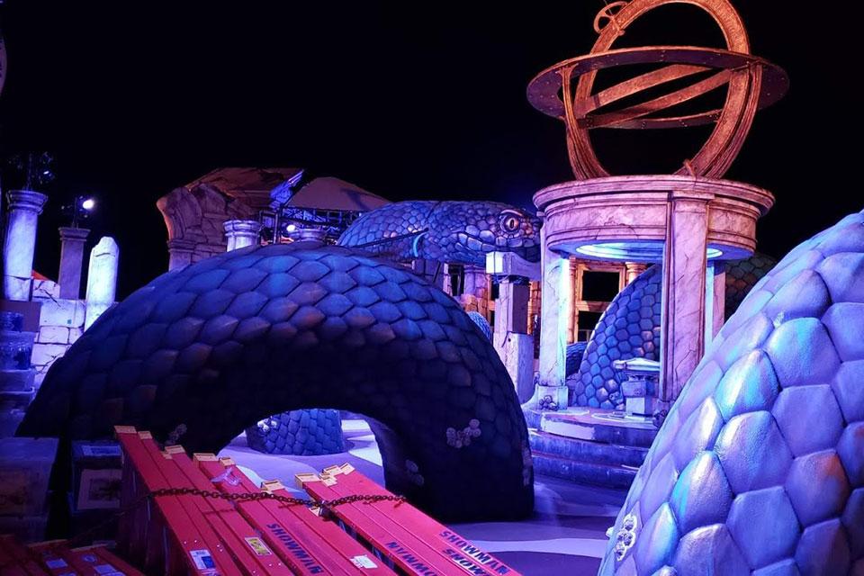 Installation of the laser tag arena took place over several weeks in the Netherlands, with crews of up to 22 people working at a time. (Scenic design by Jesse Poleshuck.)