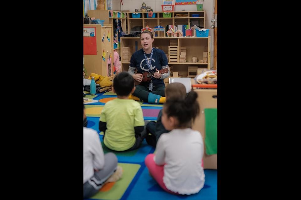Ann-Louise Wolf and ArtistCorps members work with students at Easton Elementary School in Winston-Salem. / Photo: Raunak Kapoor