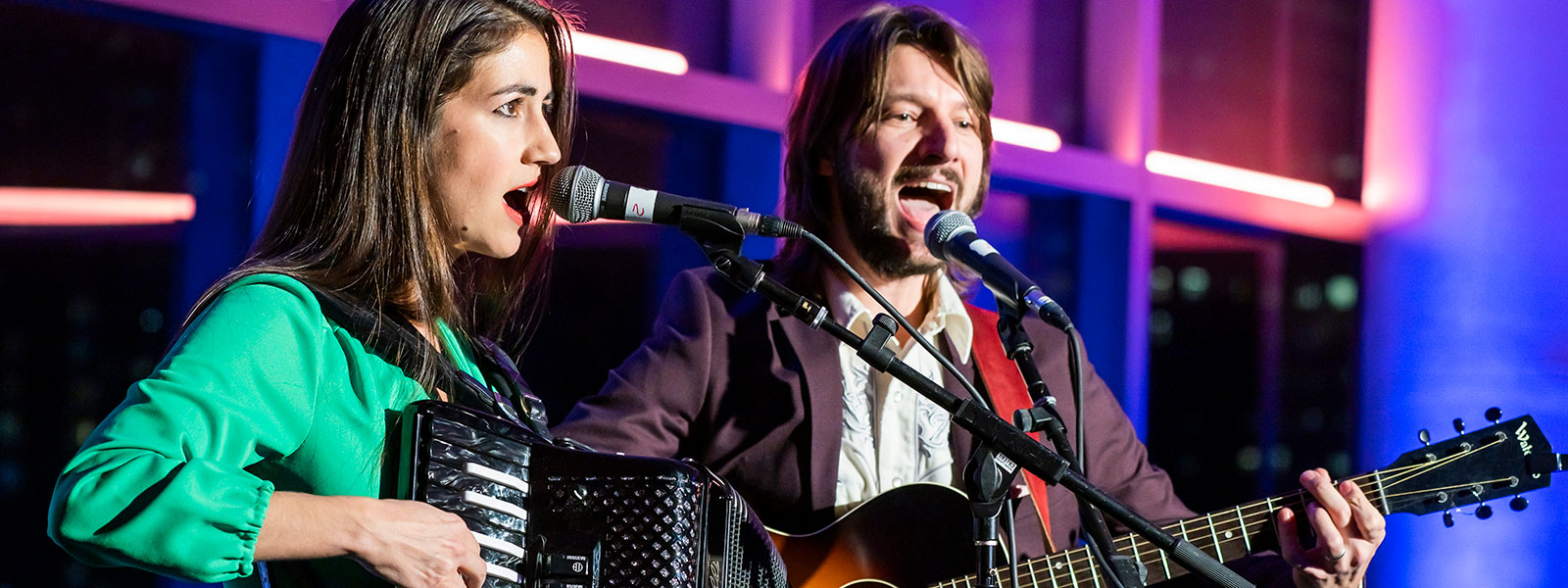 Alumnus Justin Poindexter and his wife Sasha Papernik performing at the "Powering Creativity" campaign launch event in New York / Photo: Chris Lee