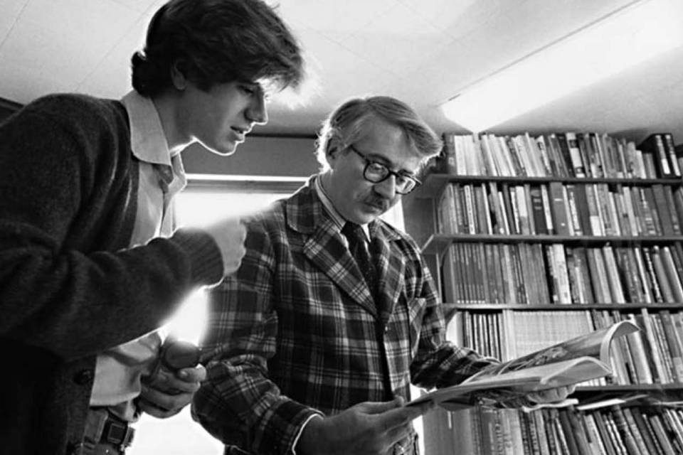 John Sneden with a student. / Photo courtesy of UNCSA Archives