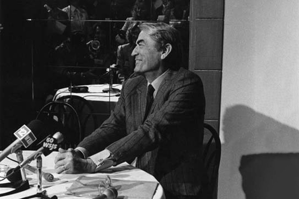Master of Ceremonies and actor Gregory Peck at the Stevens Center opening on April 22, 1983. / Photo credit: UNCSA Archives 