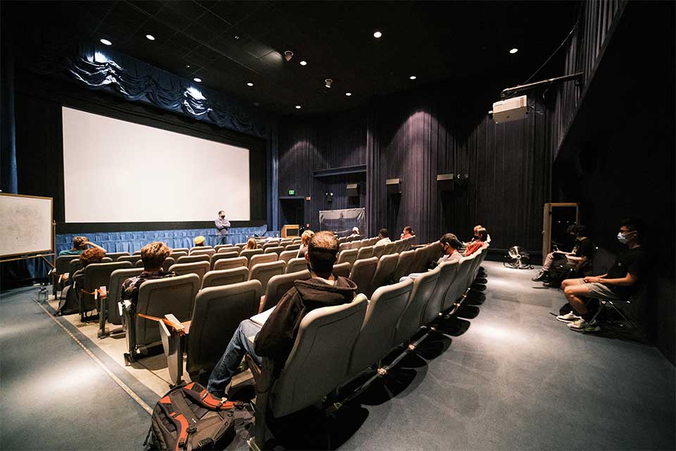 Students attend directing class in Babcock Theater. / Photo: Wayne Reich