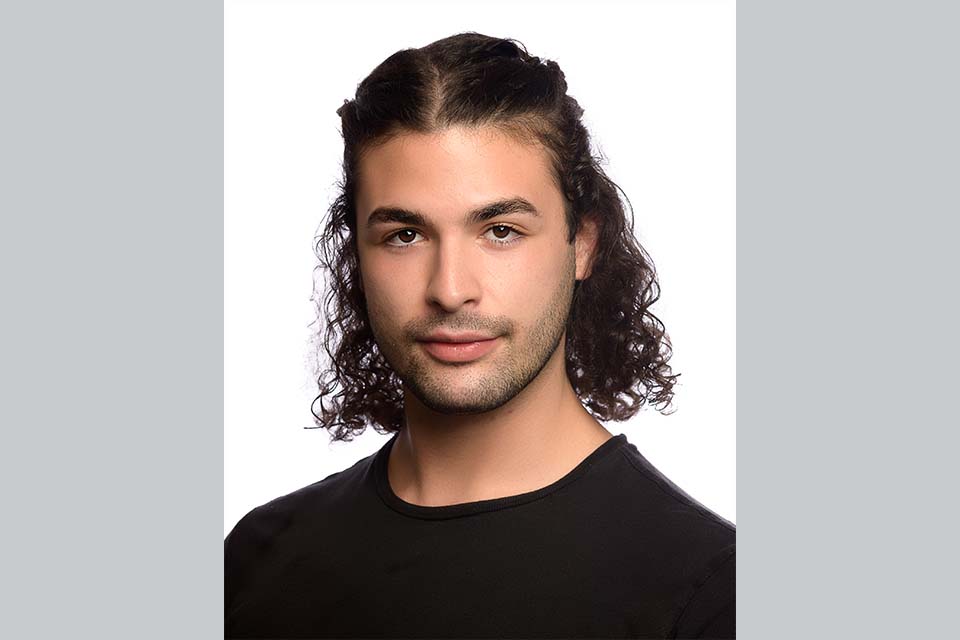 Darian Zetterquist-Martinez headshot