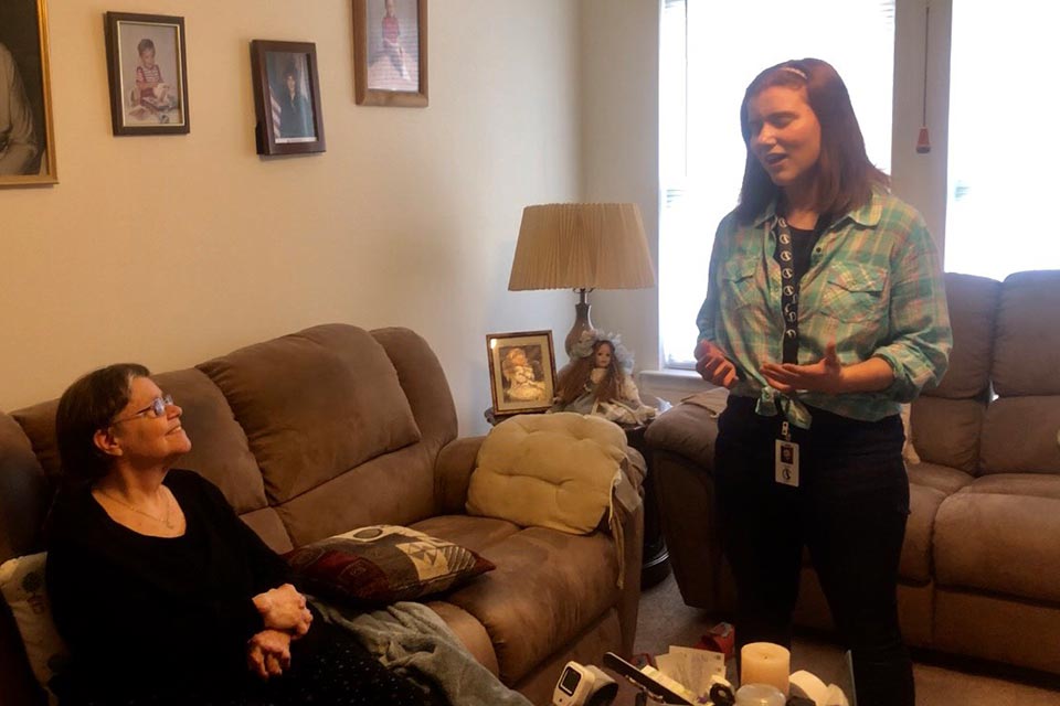 Watch Grace Pfleger perform "Somewhere Over the Rainbow" during her Meals-on-Wheels route.