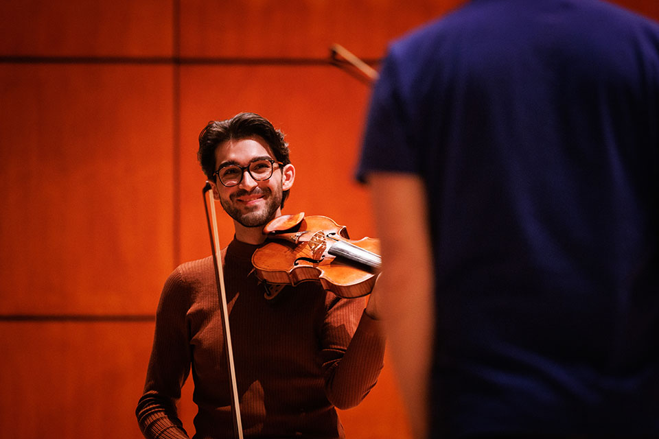 Violinist Yaali Mamerud at a workshop with Johnny Gandelsman / Photo: Allison Lee Isley